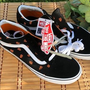 Vans “Off the Wall” tennis